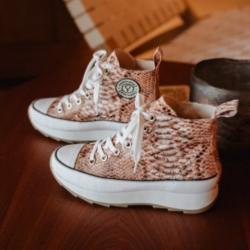 mocassins